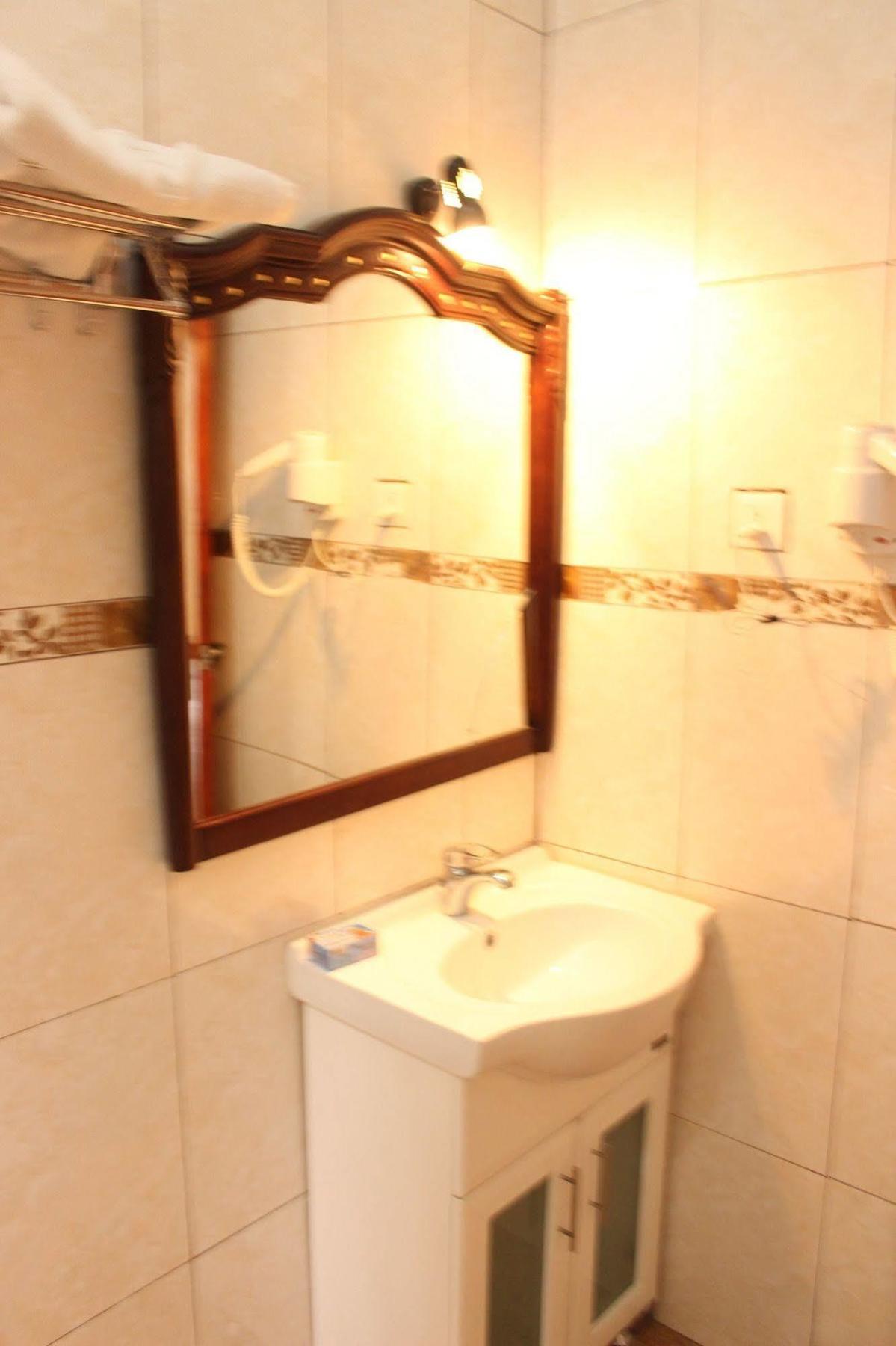 גונדר Taye Belay Hotel מראה חיצוני תמונה