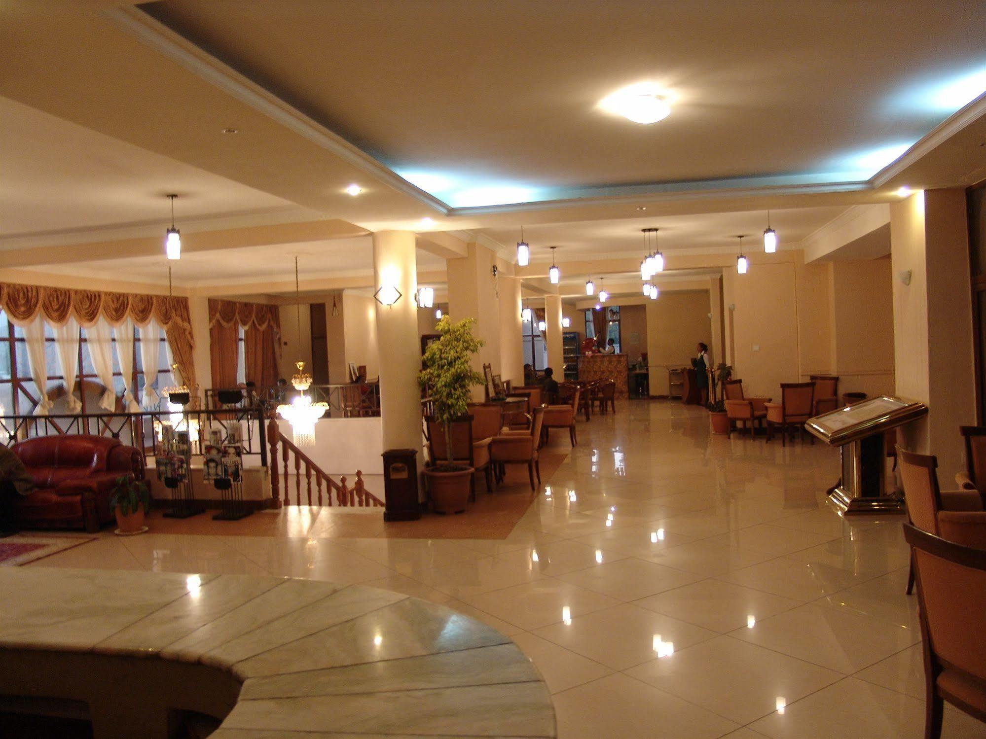 גונדר Taye Belay Hotel מראה חיצוני תמונה