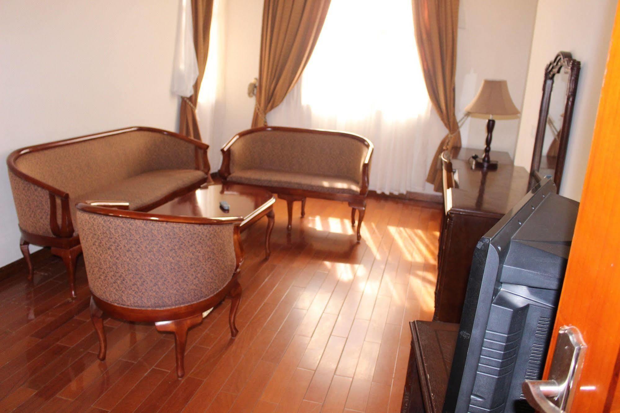 גונדר Taye Belay Hotel מראה חיצוני תמונה
