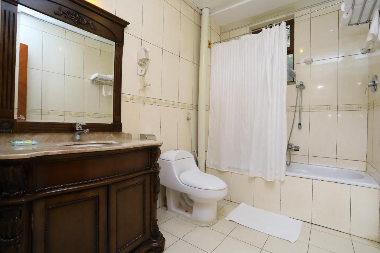 גונדר Taye Belay Hotel מראה חיצוני תמונה